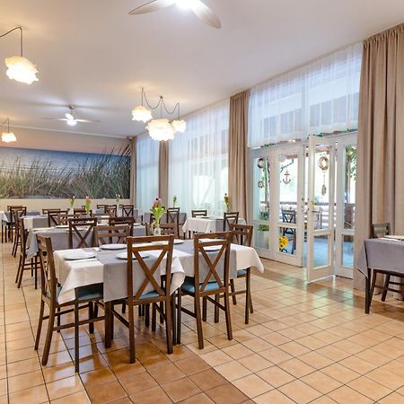 Waterside Resort Дарлувко Экстерьер фото