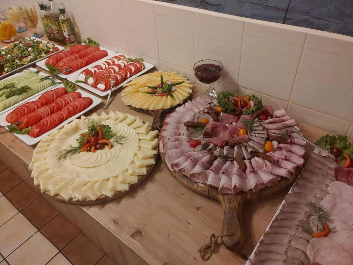 Waterside Resort Дарлувко Экстерьер фото