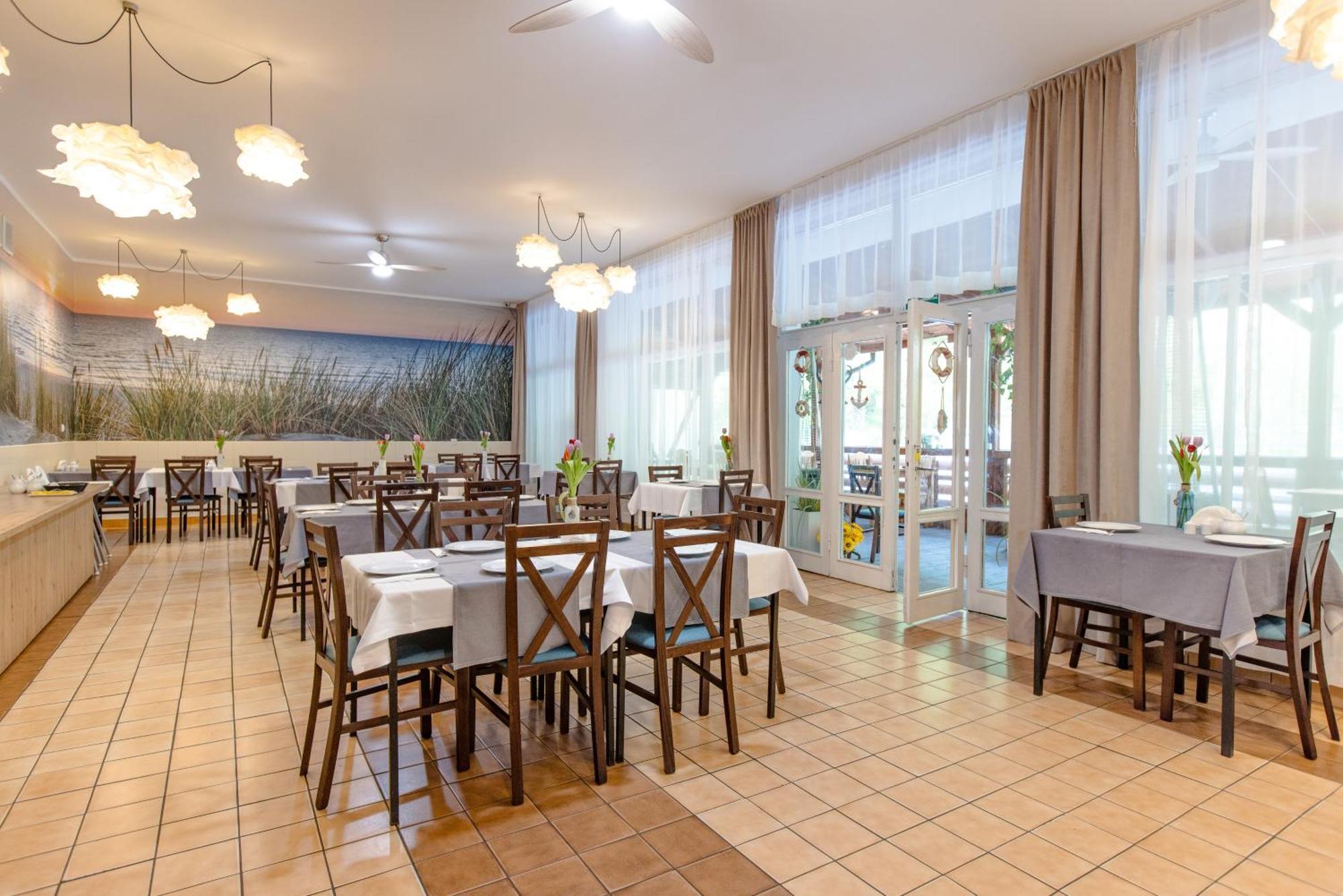 Waterside Resort Дарлувко Экстерьер фото