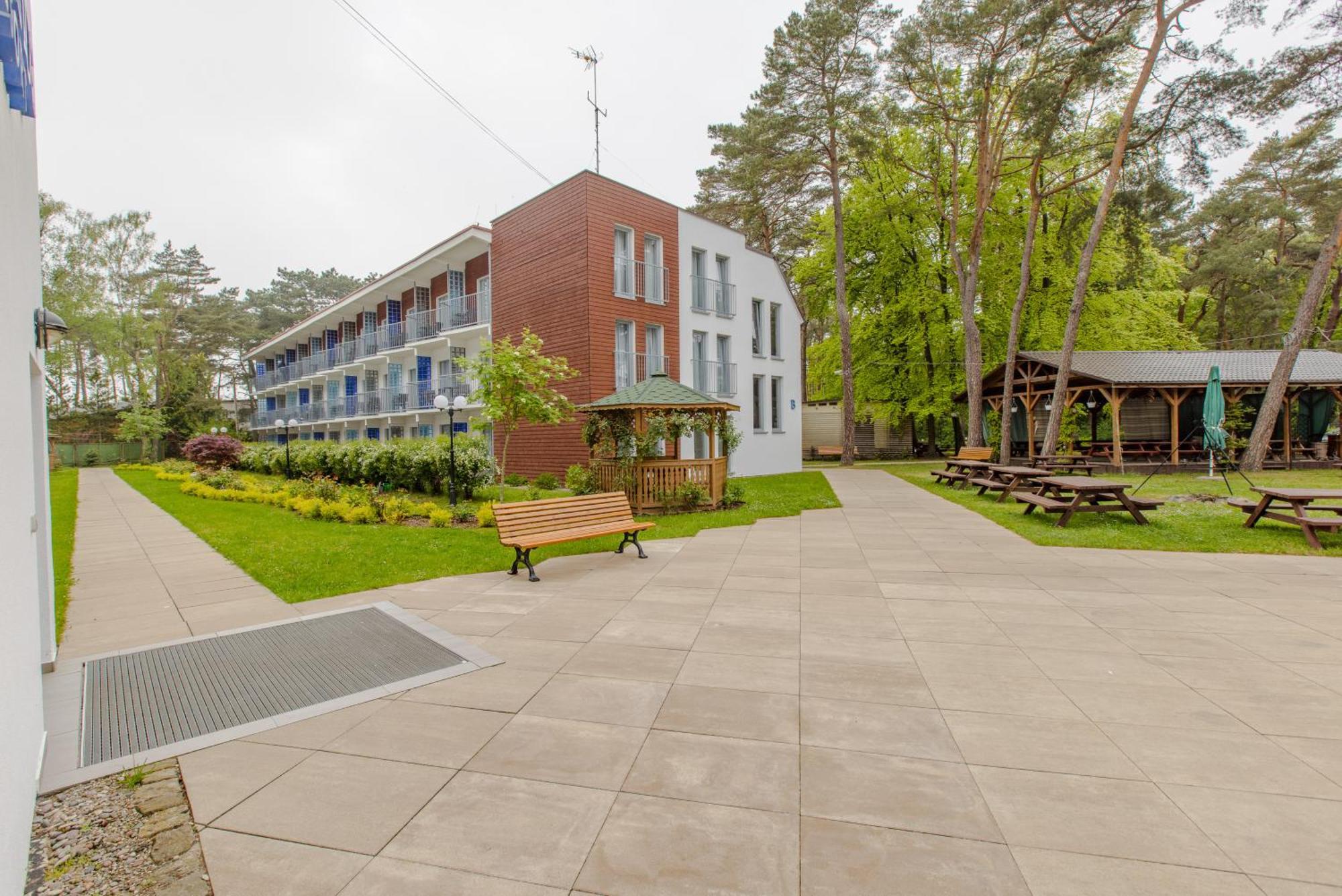 Waterside Resort Дарлувко Экстерьер фото