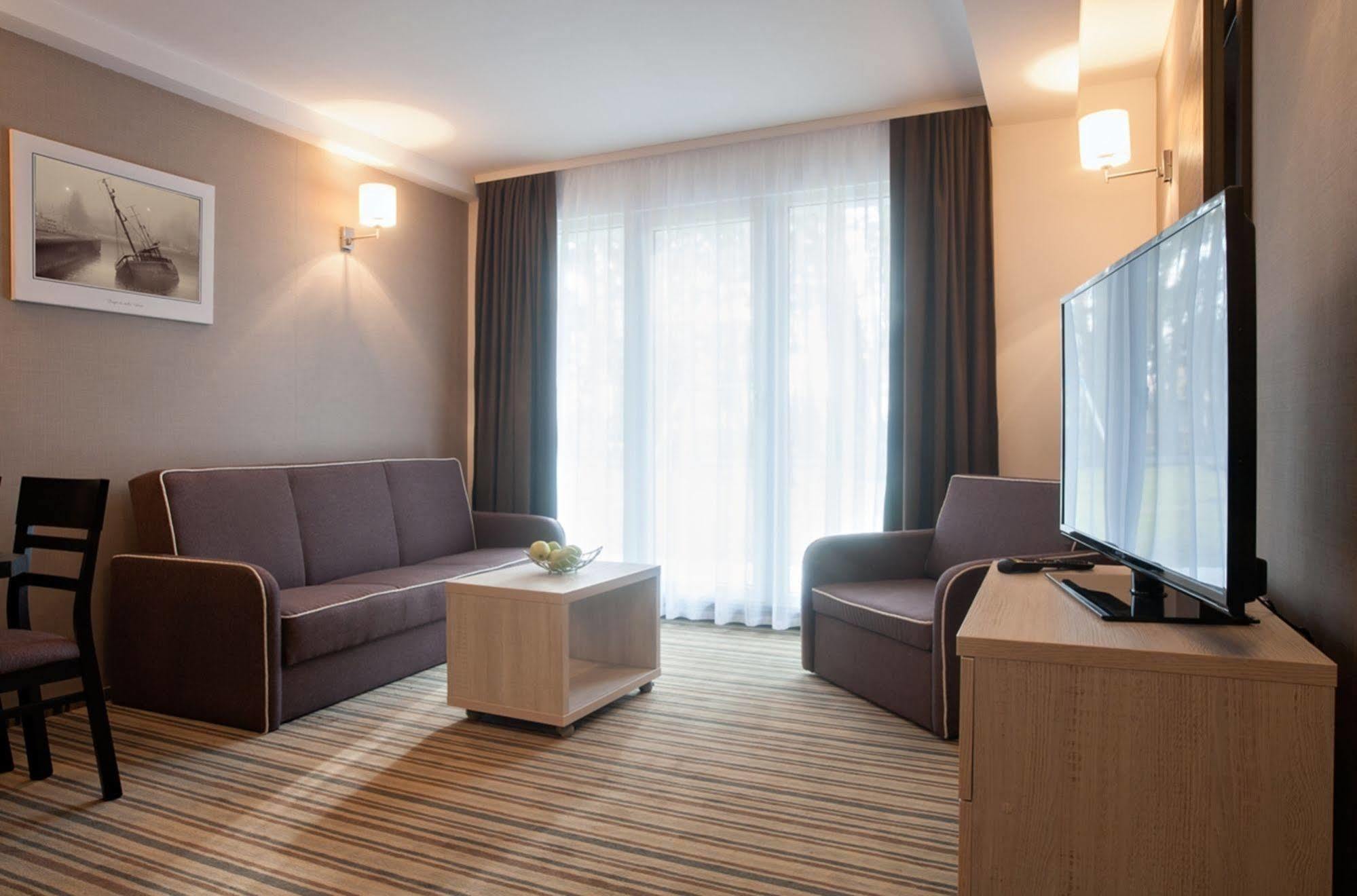 Waterside Resort Дарлувко Экстерьер фото