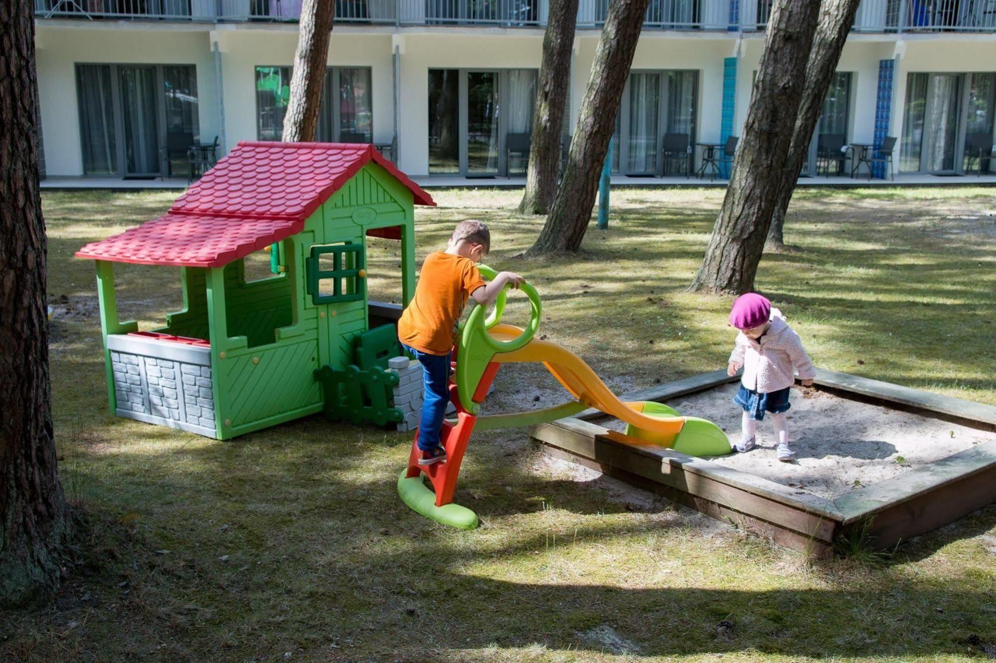 Waterside Resort Дарлувко Экстерьер фото