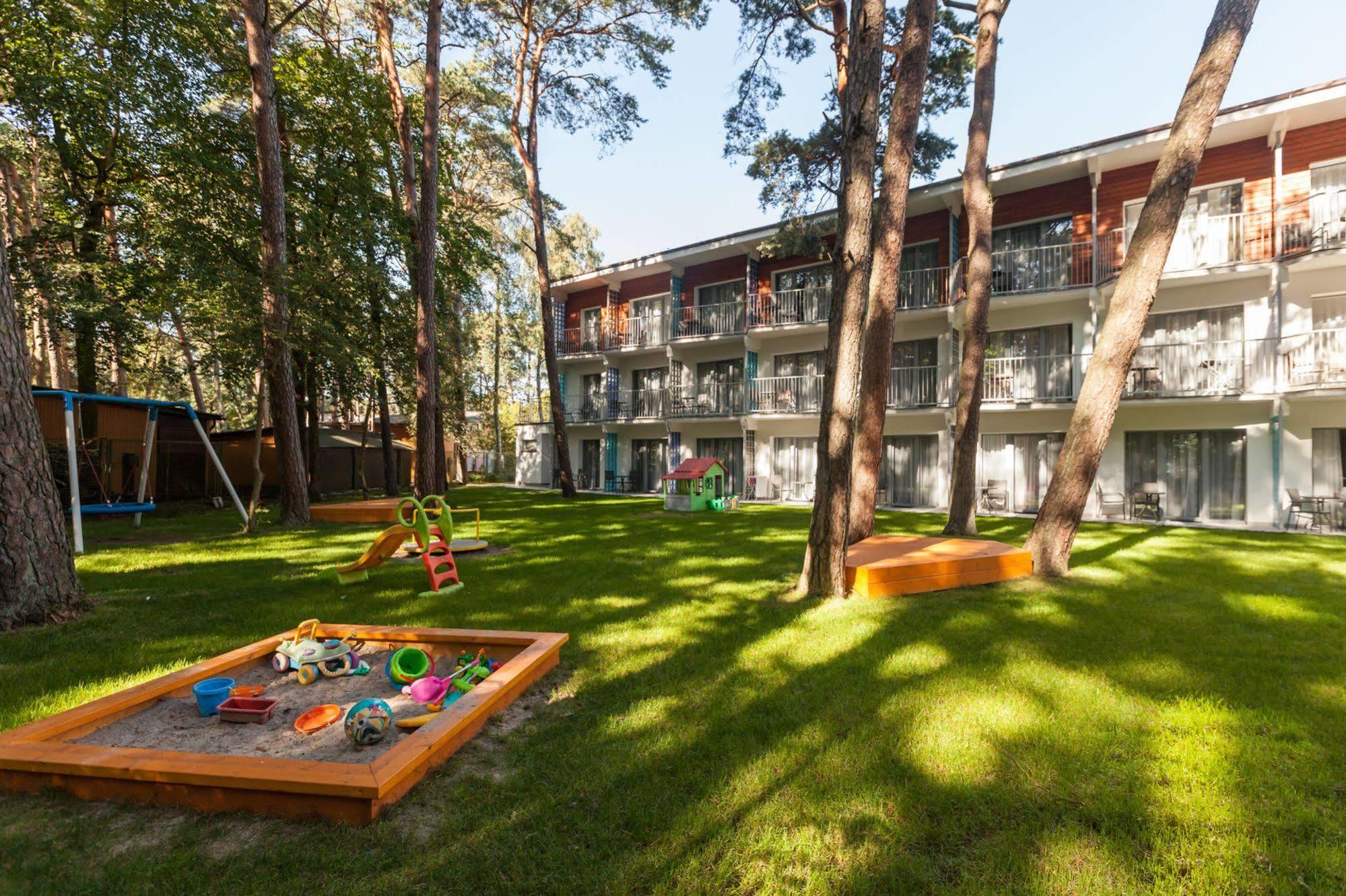 Waterside Resort Дарлувко Экстерьер фото